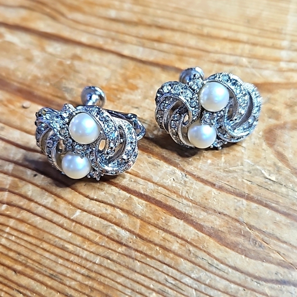 Vintage Rhinestone & Faux Pearl Silvertone Clip On Earrings